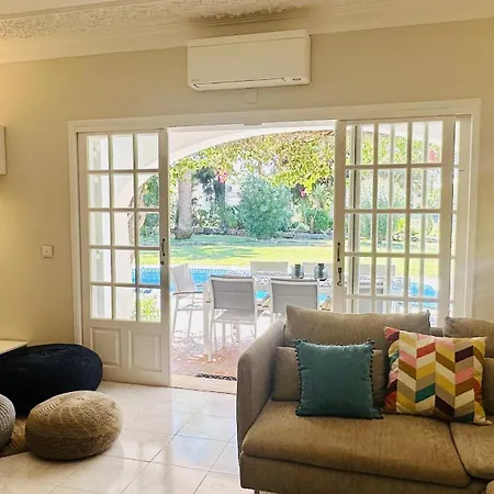 - Private Pool - 9 Guests - 빌라 빌라모라