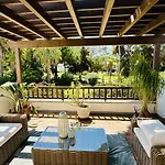 - Private Pool - 9 Guests -