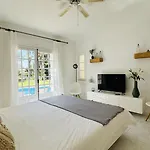 - Private Pool - 9 Guests - Villa *