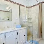 - Private Pool - 9 Guests - Villa